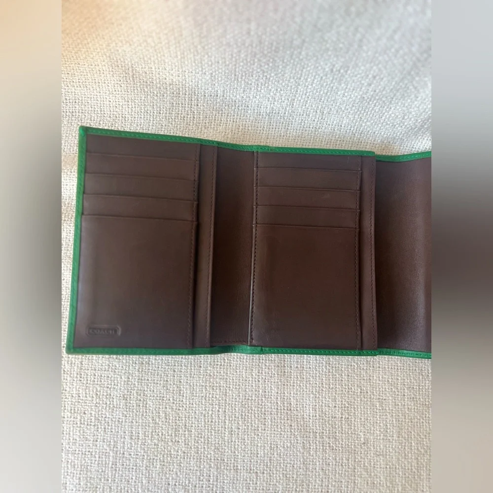 Coach trifold leather wallet EUC